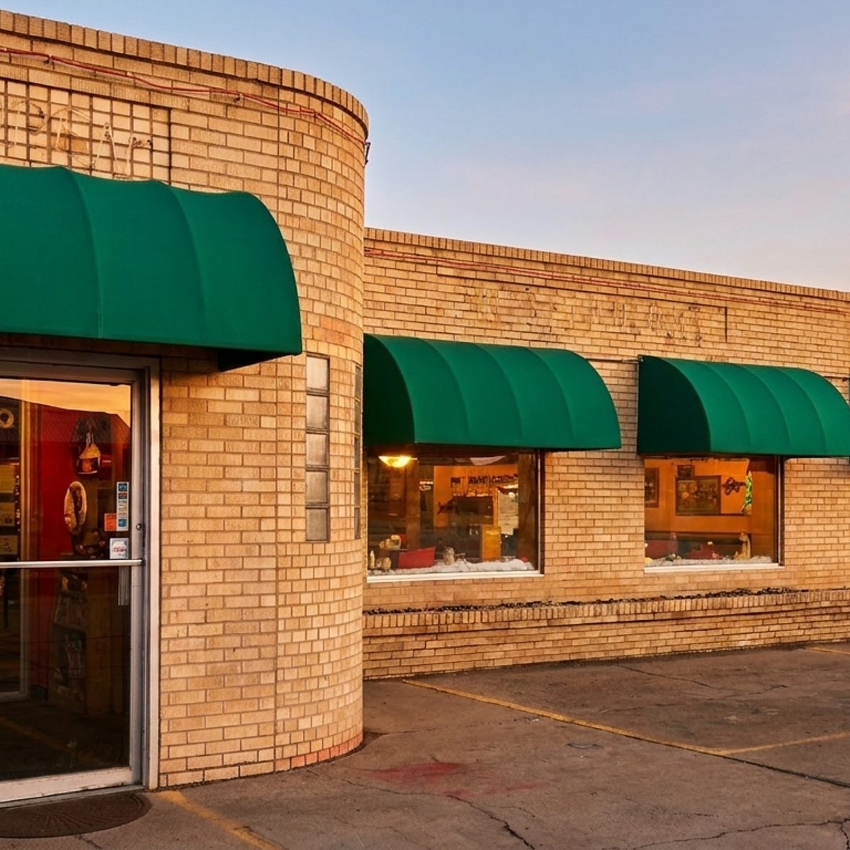 Real Food. Cold Drinks. Warm Welcome.